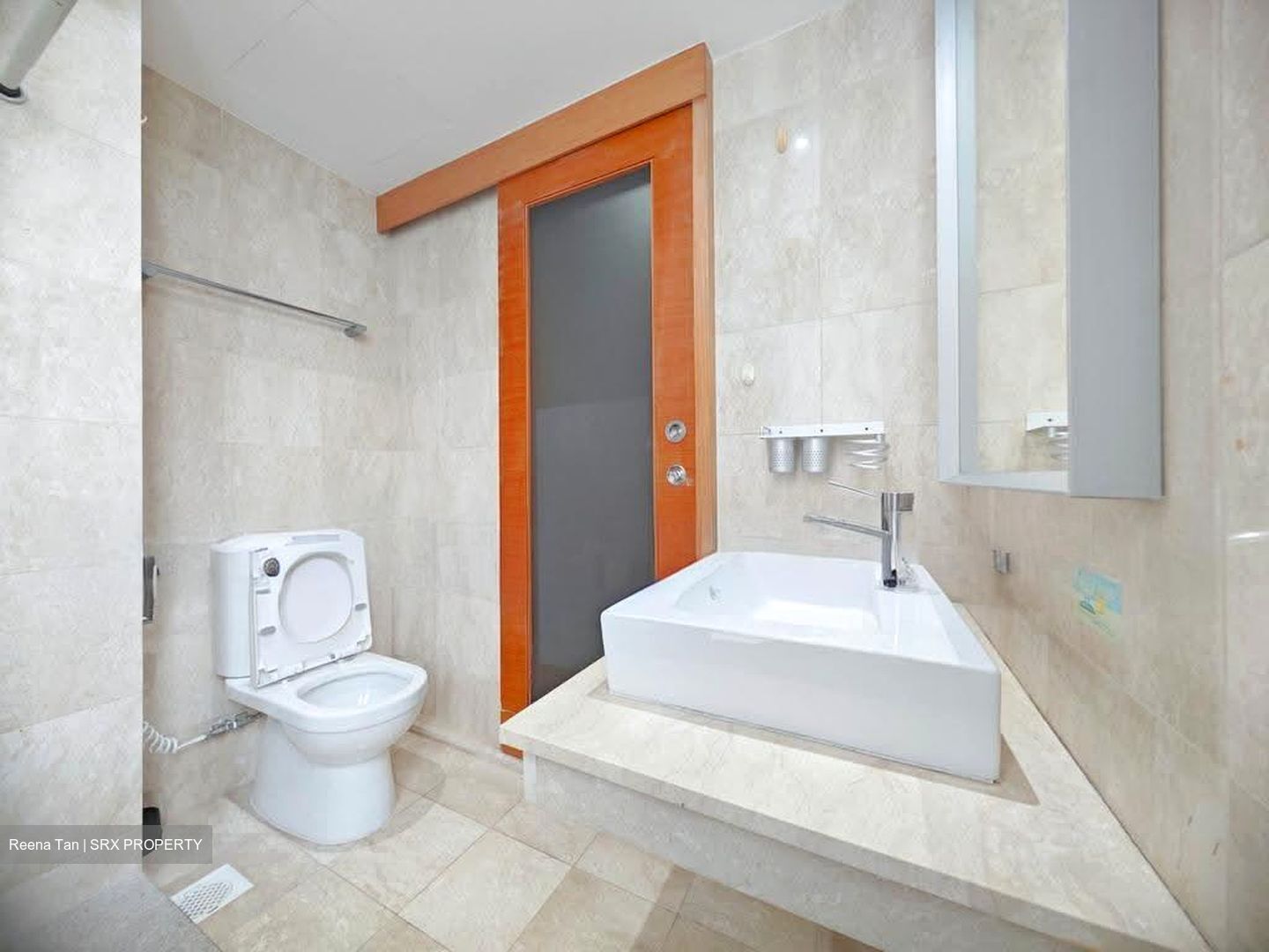 The Lakeshore (D22), Condominium #612490371